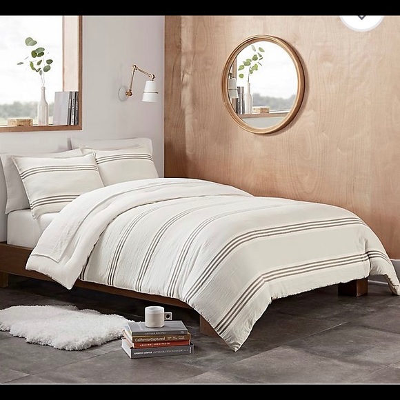 UGG Bedding Ugg Devon 3piece Reversible Fullqueen Comforter Poshmark